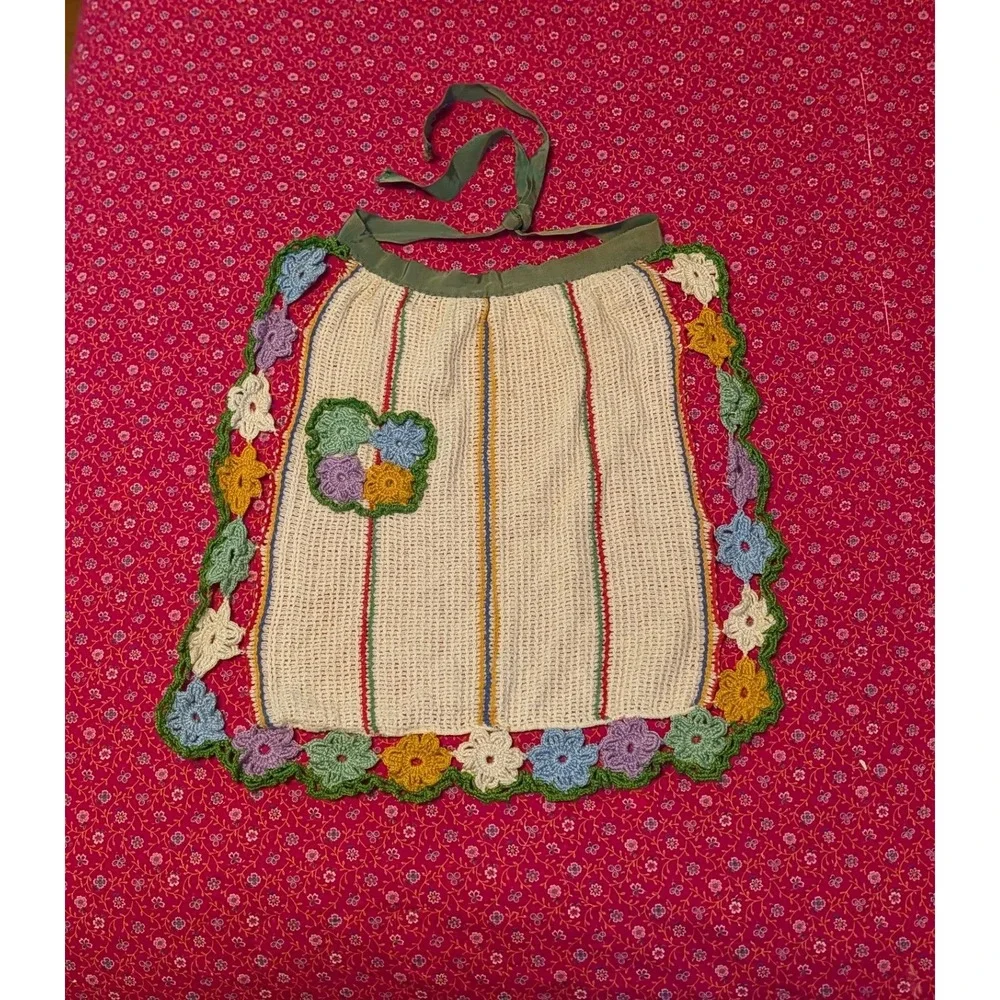 VTG 50s 60s Crochet Flower Half Apron Rainbow Stripe Pocket Cottagecore Kitsch